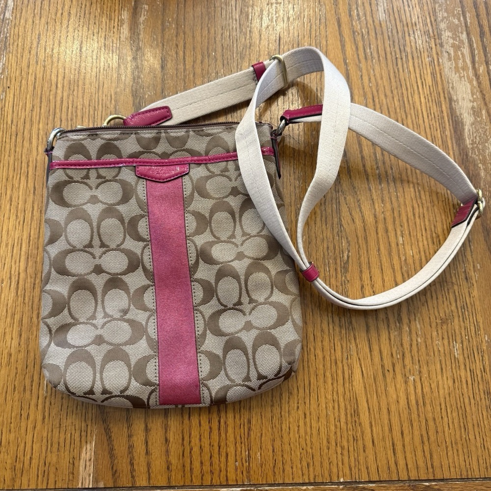 COACH Pink Khaki Signature Swingpack Crossbody Shoulder Bag handbag Purse